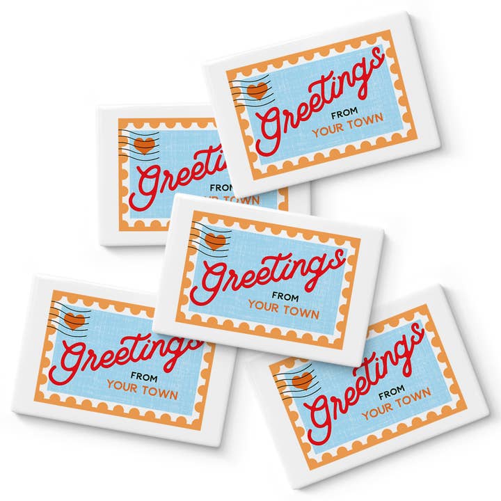Magnete Personalizzato Città - Design Francobollo con Nome per la vendita all'ingrosso da parte di Rock Scissor Paper