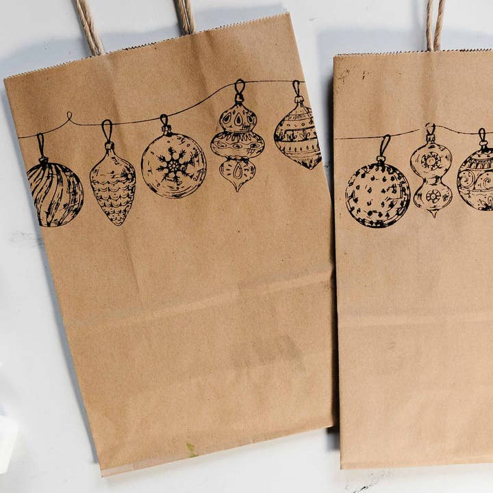 A Makers' Studio - Wholesale Stencil/Craft Die - Hang the Ornaments - Mesh Stencil 8.5x11