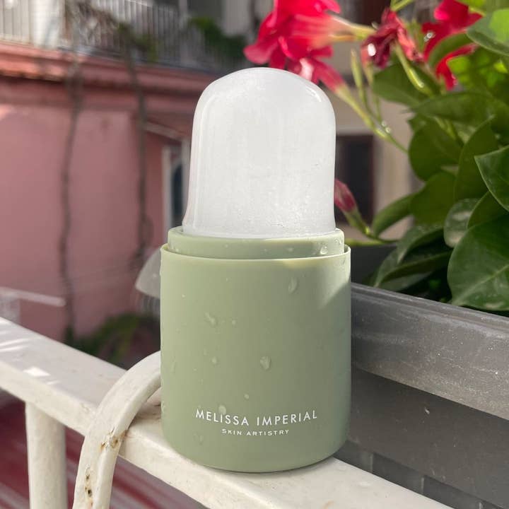Vert Sage Cryo Facial Ice Pop – Outil de rituel de soins personnels en vente sur Faire7