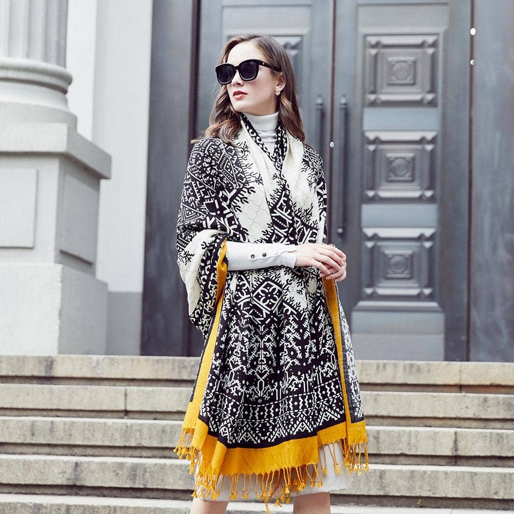 Scarflings - Vendita all'ingrosso Sciarpa - Donna - Raven Gold - Scialle in lana, colore: Giallo2