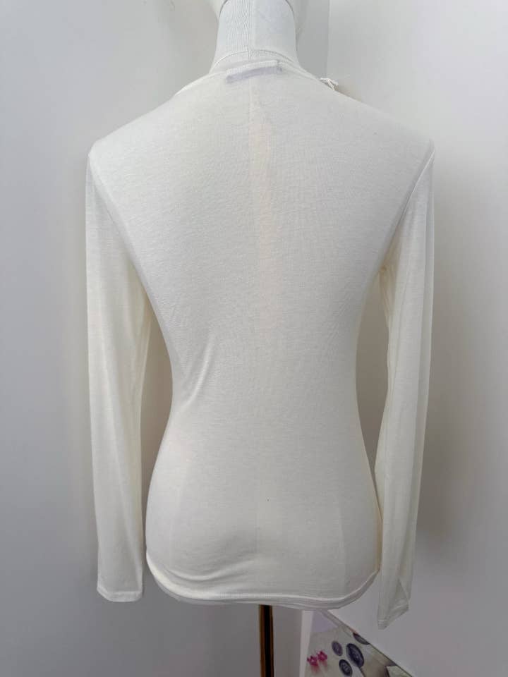 Navy Long-sleeve cashmere T-shirt with a round neckline for wholesale on Faire2