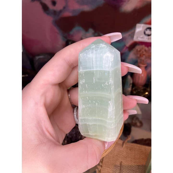 Prettygoods - Wholesale Spiritual Stone/Crystal - Green Calcite Tower