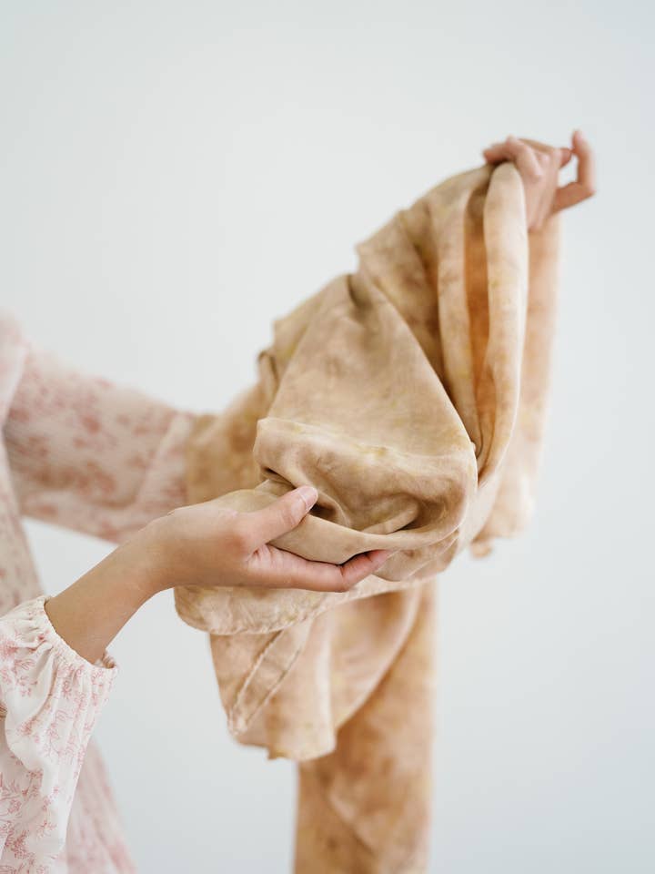 Lenço de crepe de seda (tamanho normal) por atacado de Lu France Interiors LLC