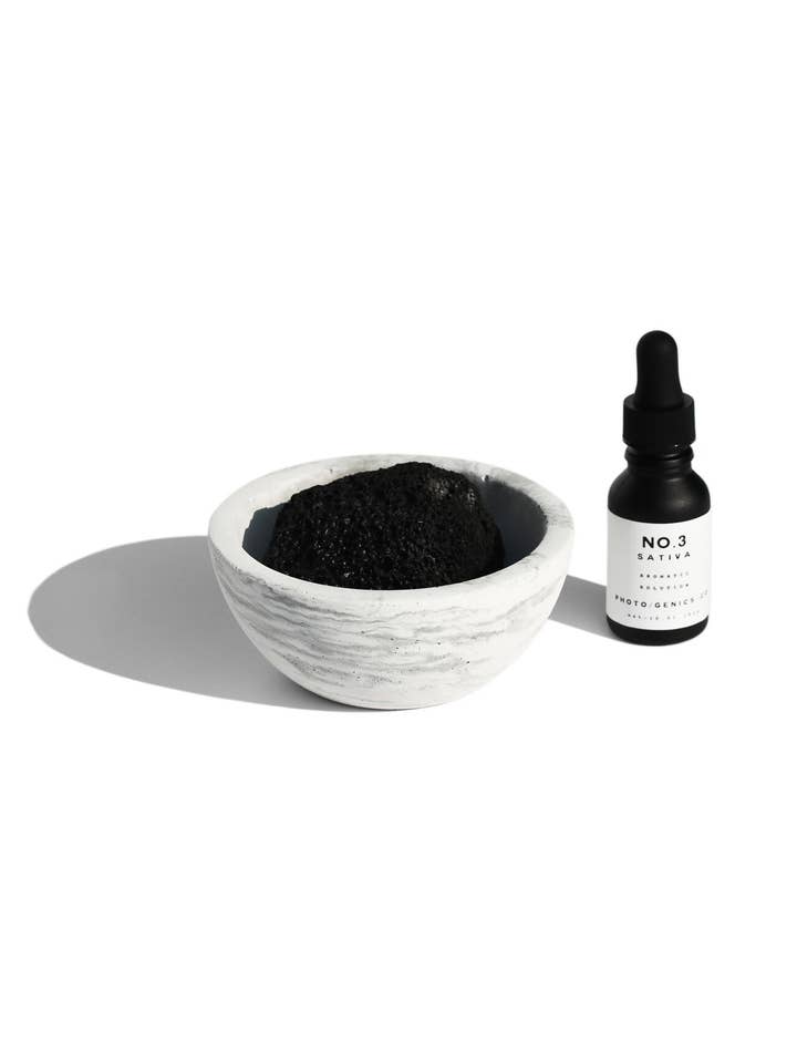 NO.3 SATIVA CONCRETE BOWL DIFFUSER for wholesale by Photogenics + Co