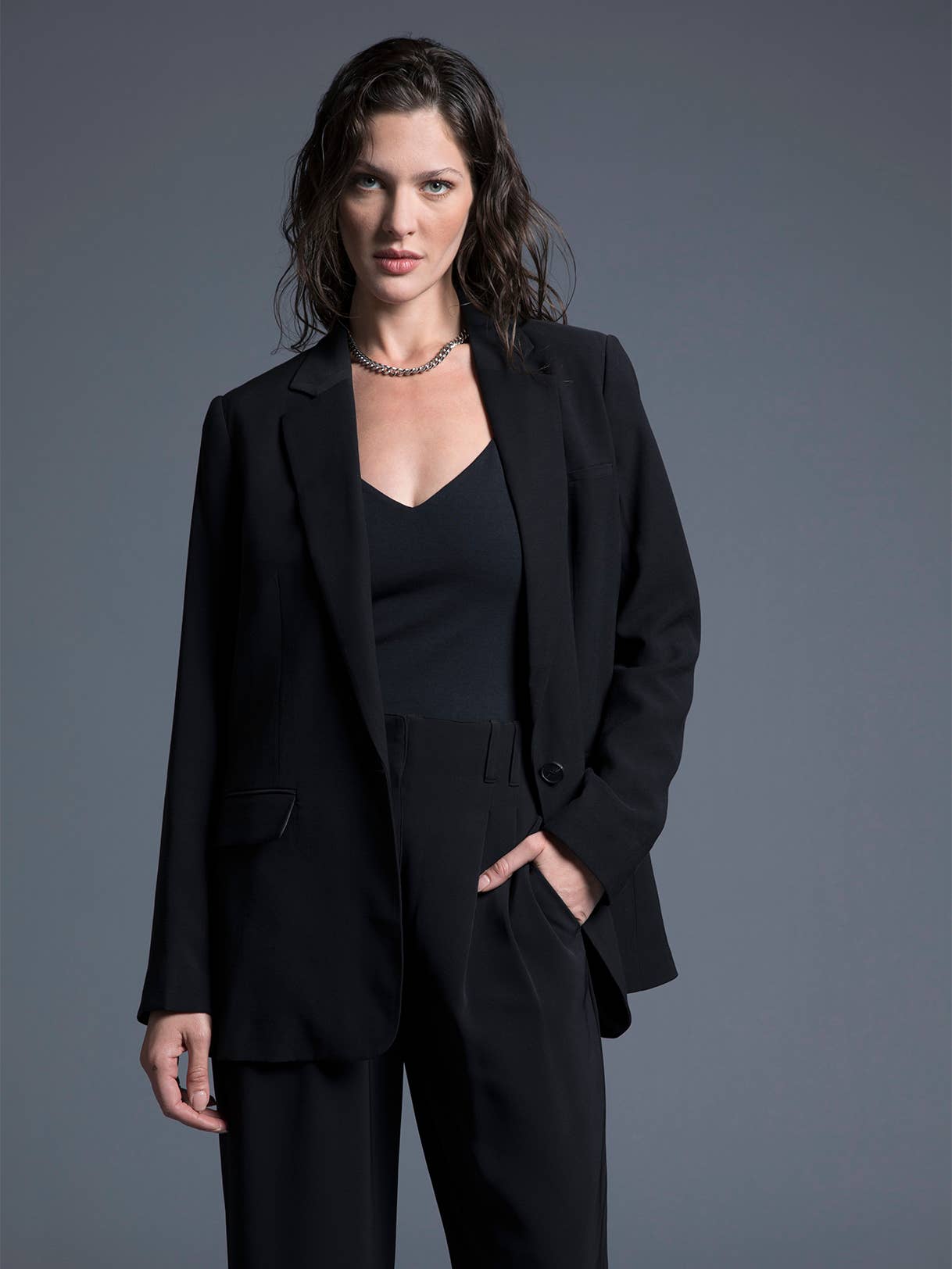 Weekend Los Angeles – wholesale Blazer - Dam – Kavaj med enkel knappstängning - TONI JACKET4