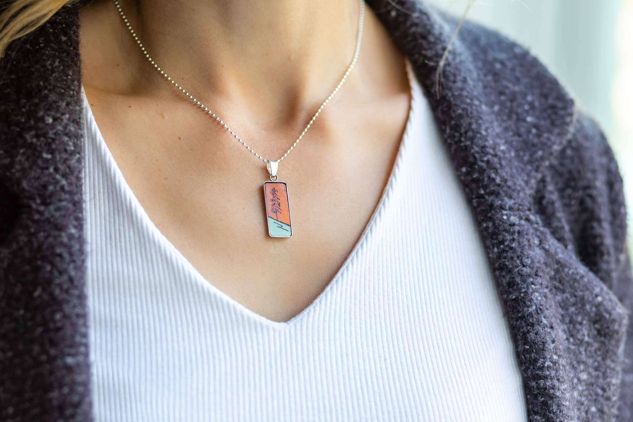 Uniquely Yours Montana - Wholesale Pendant/Charm Necklace - Pines Leather Necklace2