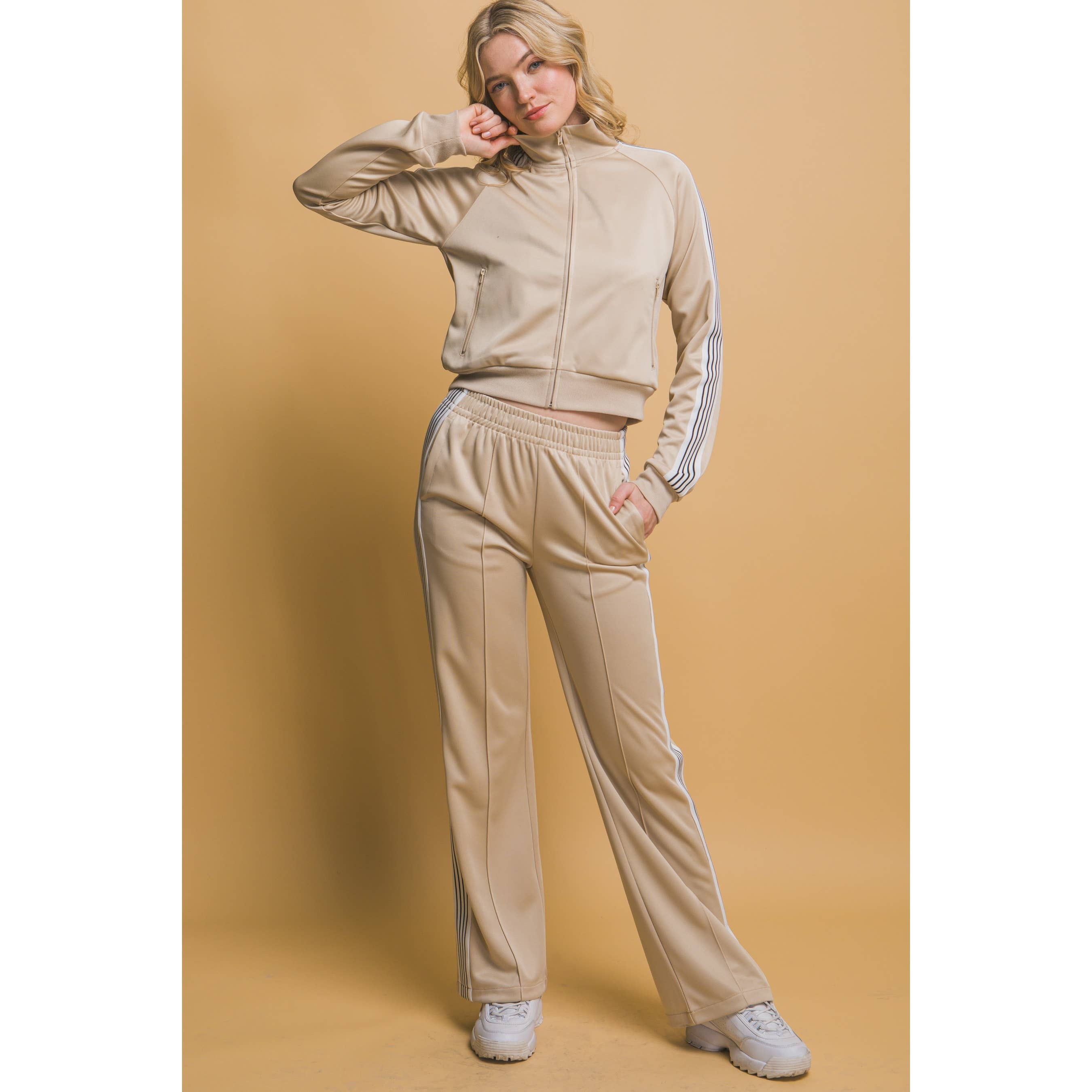 HiteJeans – wholesale Activewear set – Women′s – Trendy side stripe jacket and pants set6