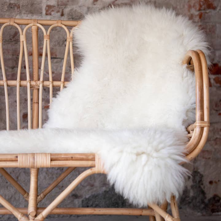 Van Buren - Wholesale Throw Blanket - Texel sheepskin white