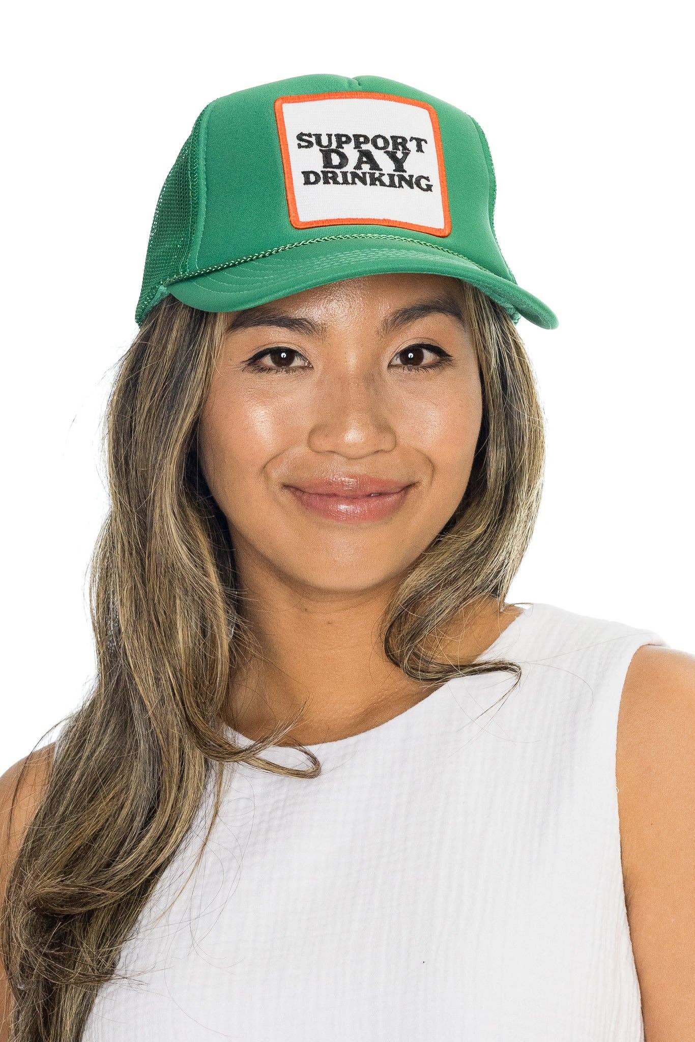 Friday Feelin' - Vente Casquette de camionneur – unisexe - Casquette de camionneur à boire Support Day en vert1
