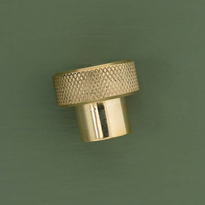 Brass bee - Venta al por mayor Pomos/tiradores - Tiradores y pomos estriados de latón macizo APIDAE, latón pulido8