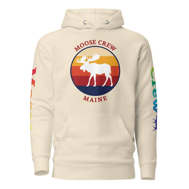 Sweat à capuche rétro "Moose Crew" du Maine | Pull vintage du Maine avec impression sur les manches | Sweatshirt côtier unisexe pour la vente par The Mainery