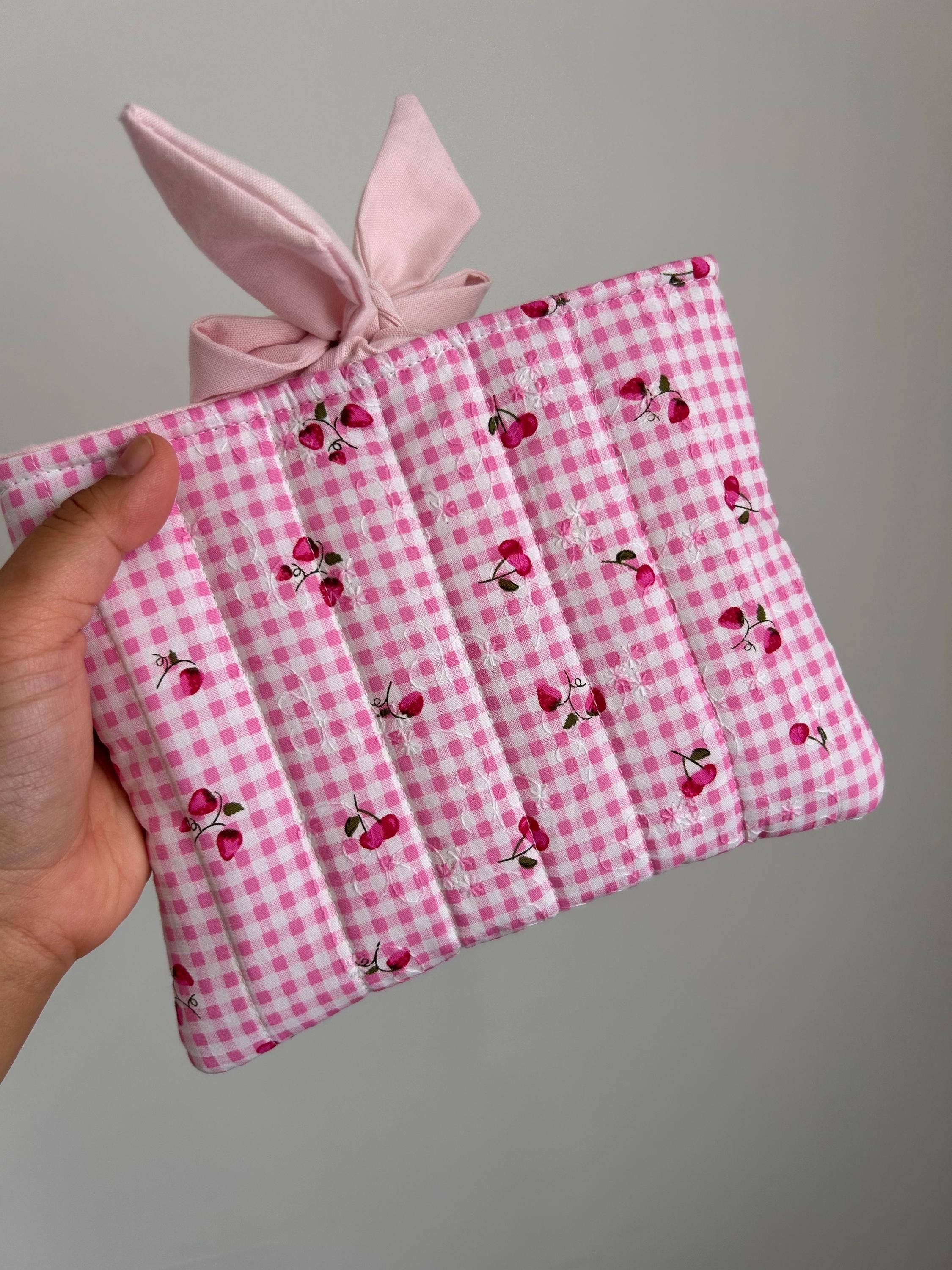 DaintyLuxeAU - Wholesale Laptop/Tablet Case - Women's - Pink Gingham Strawberry Cherry Quilted Kindle Sleeve3