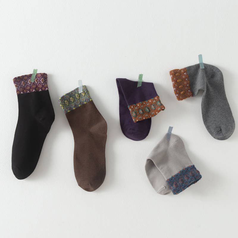 Tourtiwi – Engroshandel Strømper - Dame – Kvinders retro farveblokkerede blomstrede enkle mellemstrømper8