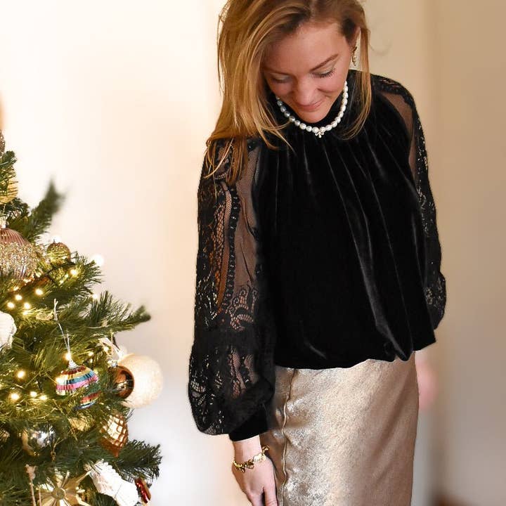 Bluse aus Samt und Spitze für den Großhandel von Coraline Bijoux