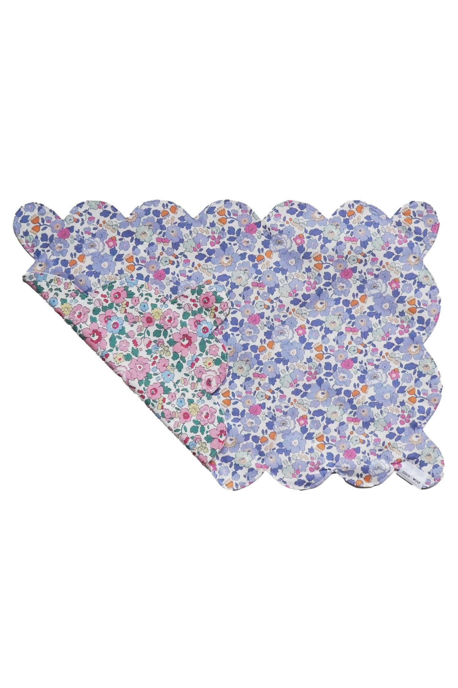 Coco & Wolf – wholesale Placemat – Reversible Scalloped Placemat made with Liberty Fabric BETSY0