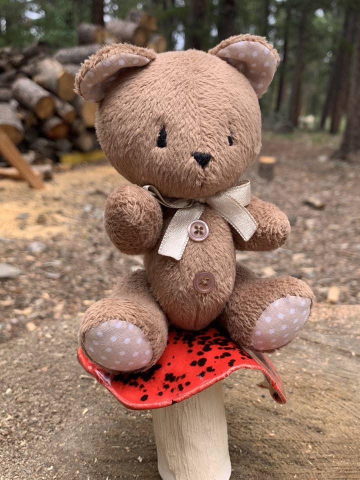 Teddy bear in light brown for wholesale by Frank and Bubby