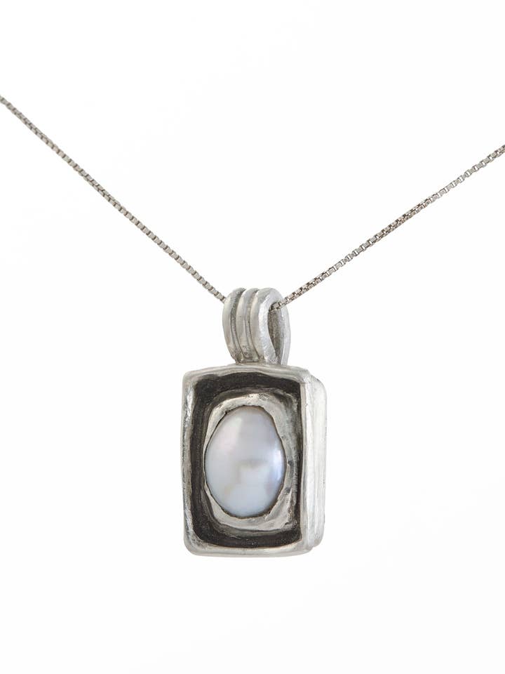 Colar Pérola irregular por atacado de LA FEMME UNCHAINED