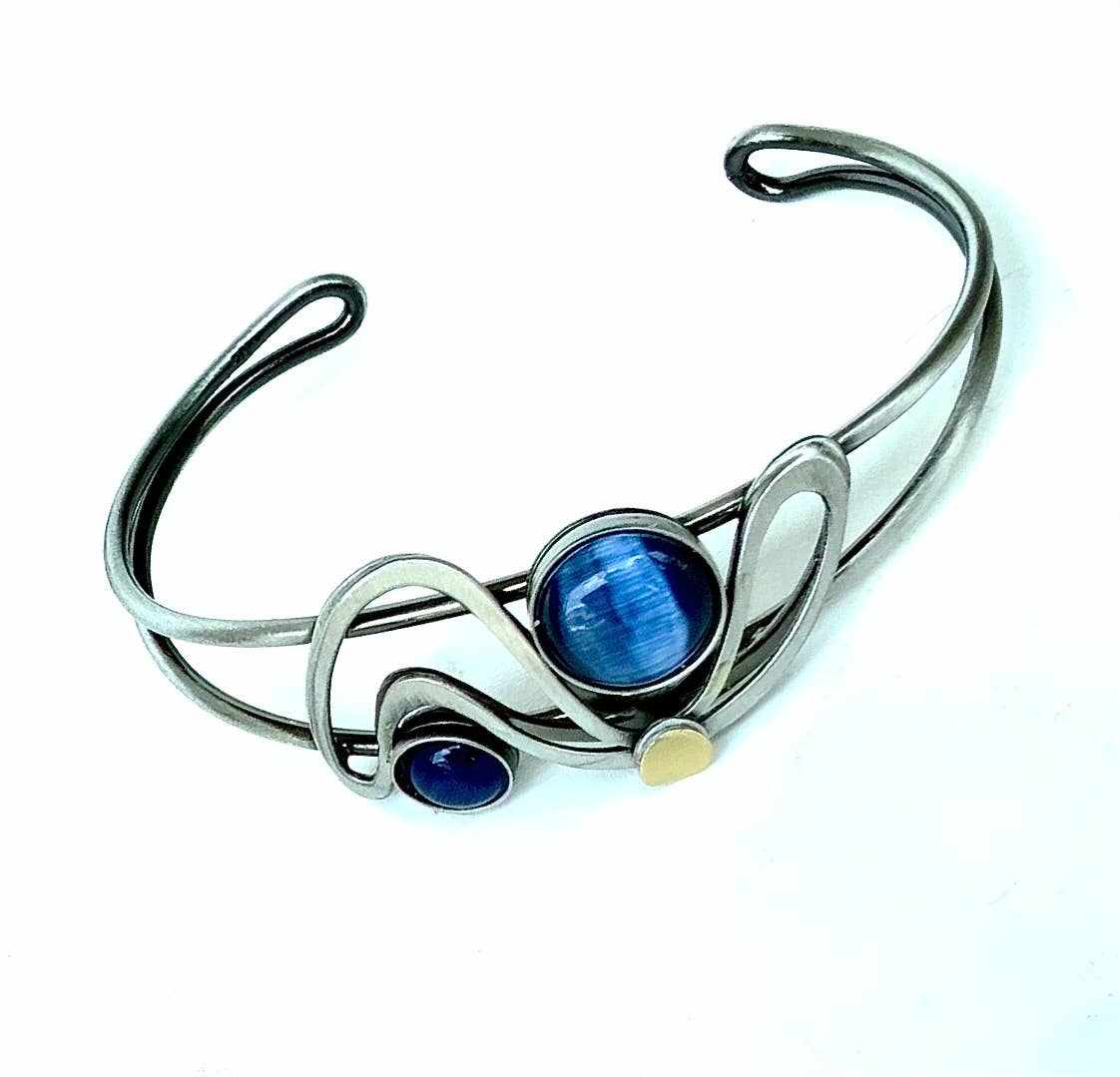 Christophe Poly / Crono Design - Vente Bracelet manchette - BRACELETS (B) - Manchette en fil en tailles 1 et 2, toutes deux ajustables40