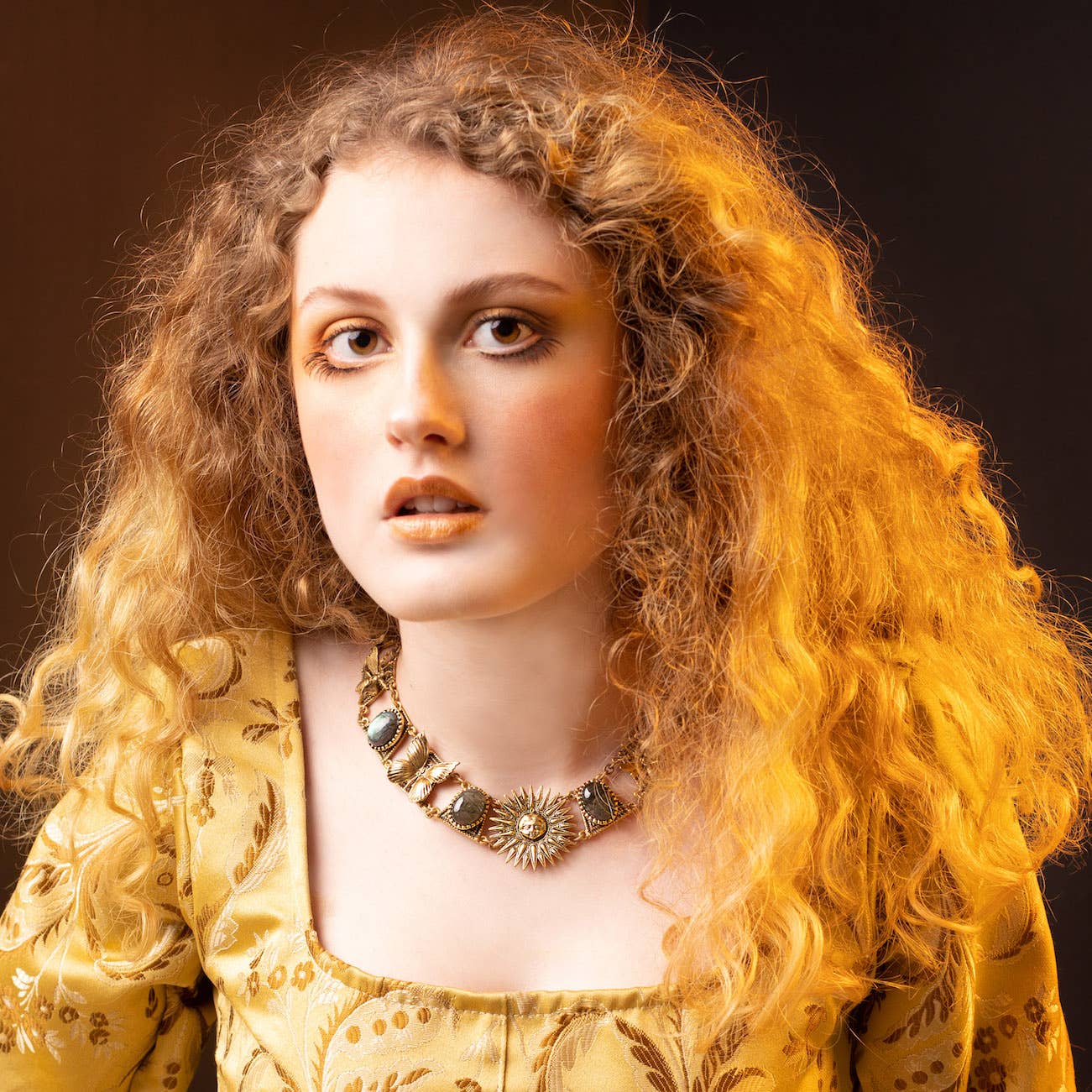 Trollbinde – Engroshandel Choker/colliers – «Ostara Arises» halskrave1