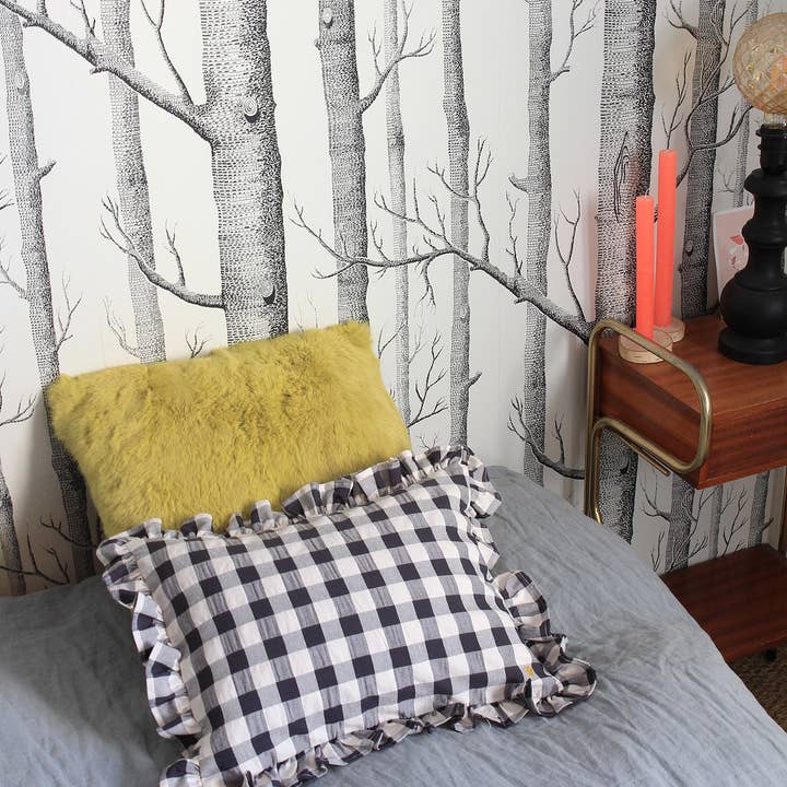 BARNABÉ AIME LE CAFÉ - Wholesale Throw/Decorative Pillow - Rectangular cushion in gingham fabric with ruffle and embroidery12