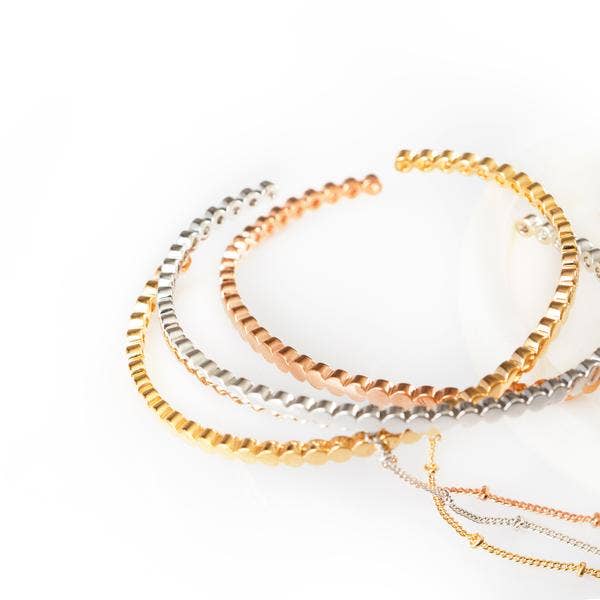 Nicole Finger Armbånd for engroshandel hos Farm Wife Style