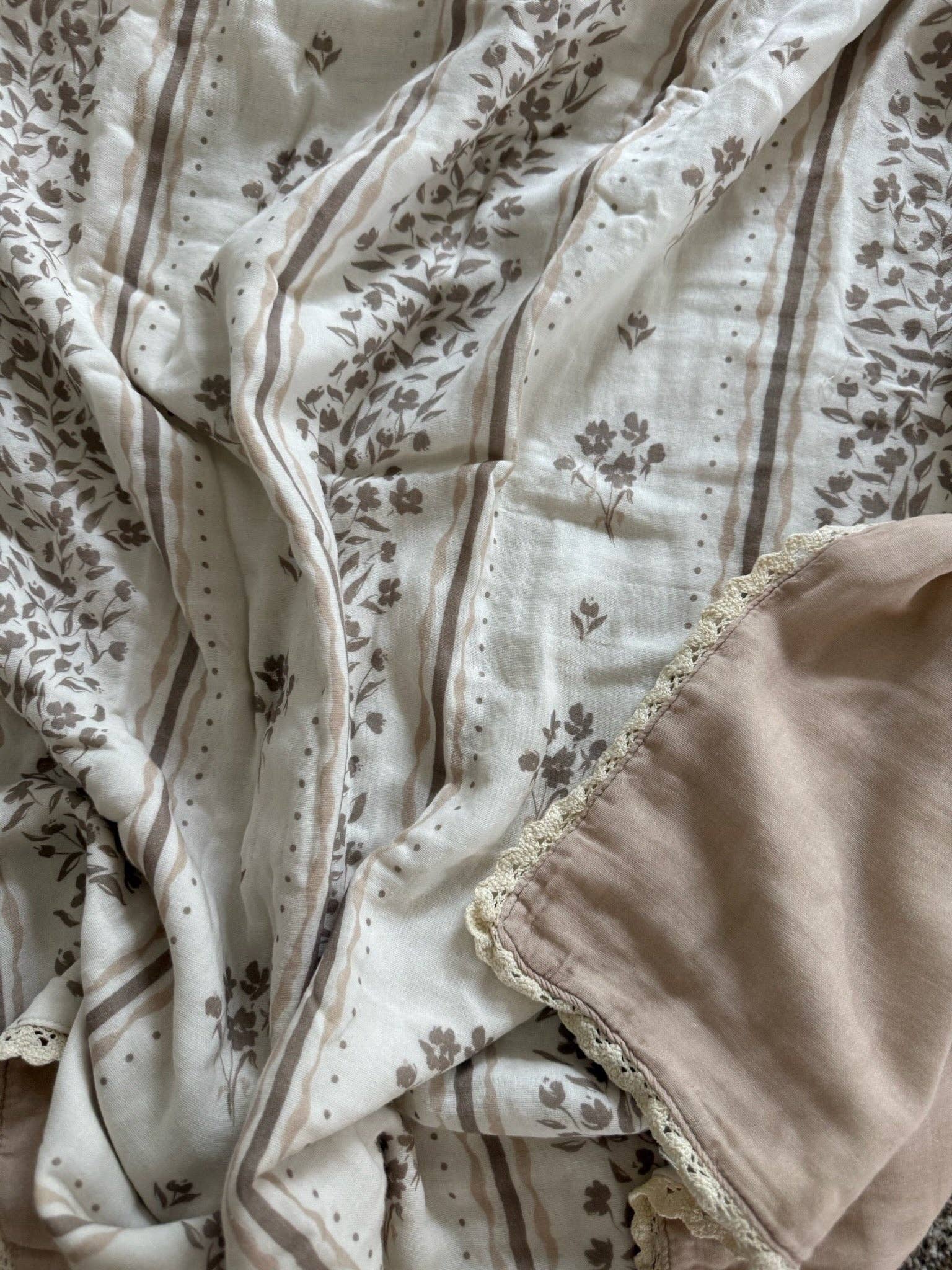 Ellie and Layne - Wholesale Bedding blanket – Kids & Baby - Lettie Floral QUILTED 6 Layer Gauze Blanket2