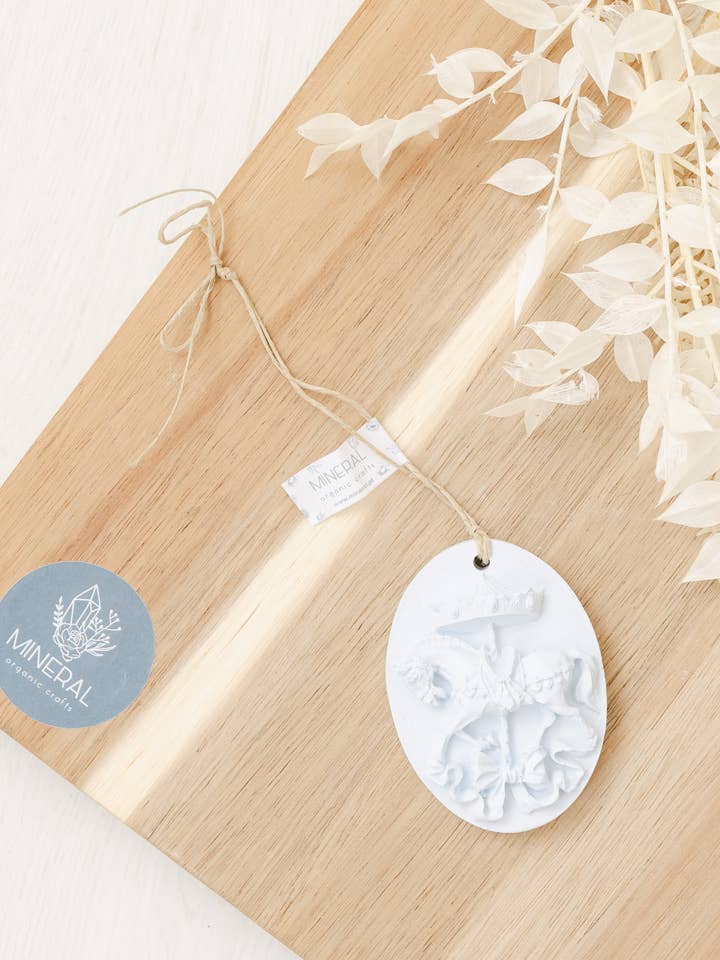 Oval Carousel for wholesale by MINERAL Organic Crafts