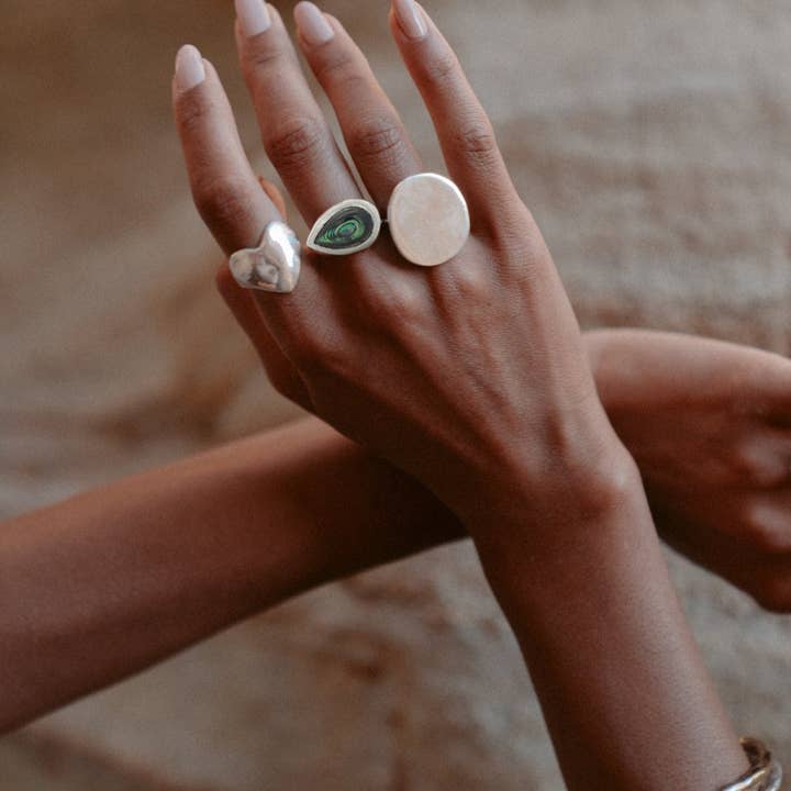 Dea Dia - Wholesale Signet Ring - Eros Silver Heart Signet Ring5