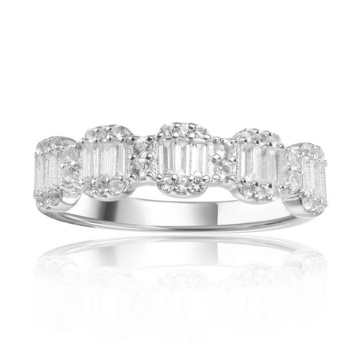 Bague épaisse en argent sterling 925 avec topaze blanche en forme de baguette pour la vente par FCJ Jewelry LLC