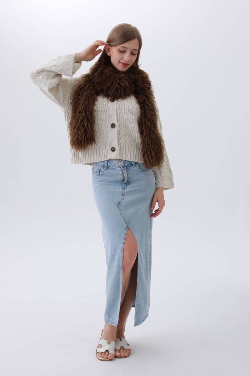 Leto Accessories – Engroshandel Tørklæde - Dame – Fjerlet Elegance Tørklæde – Blødt Tekstureret Vinteromslag7