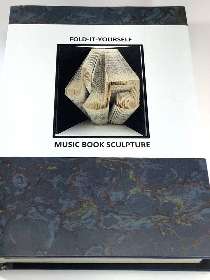 Sculpture musicale (Fold-It-It-Yourself) pour la vente par Sculpted Books