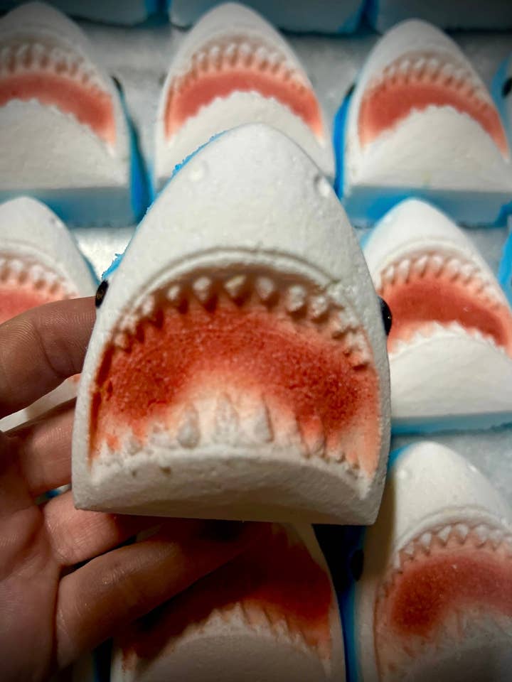 Shark Bite Bath Bomb for wholesale by Man on the Moon Mystics