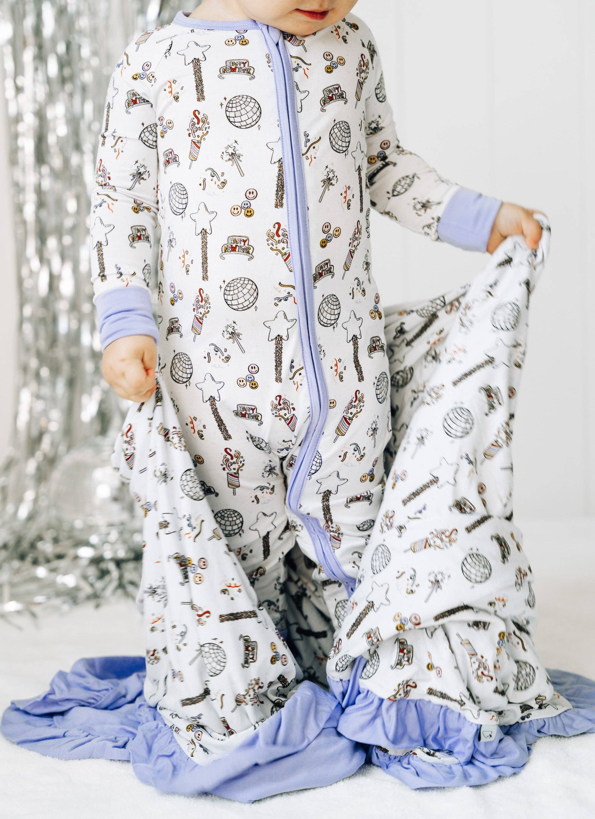 Dream Big Little Co. - Wholesale Bedding Blanket - Kids & Baby - MIDNIGHT MAGIC DREAM RUFFLE BLANKET8