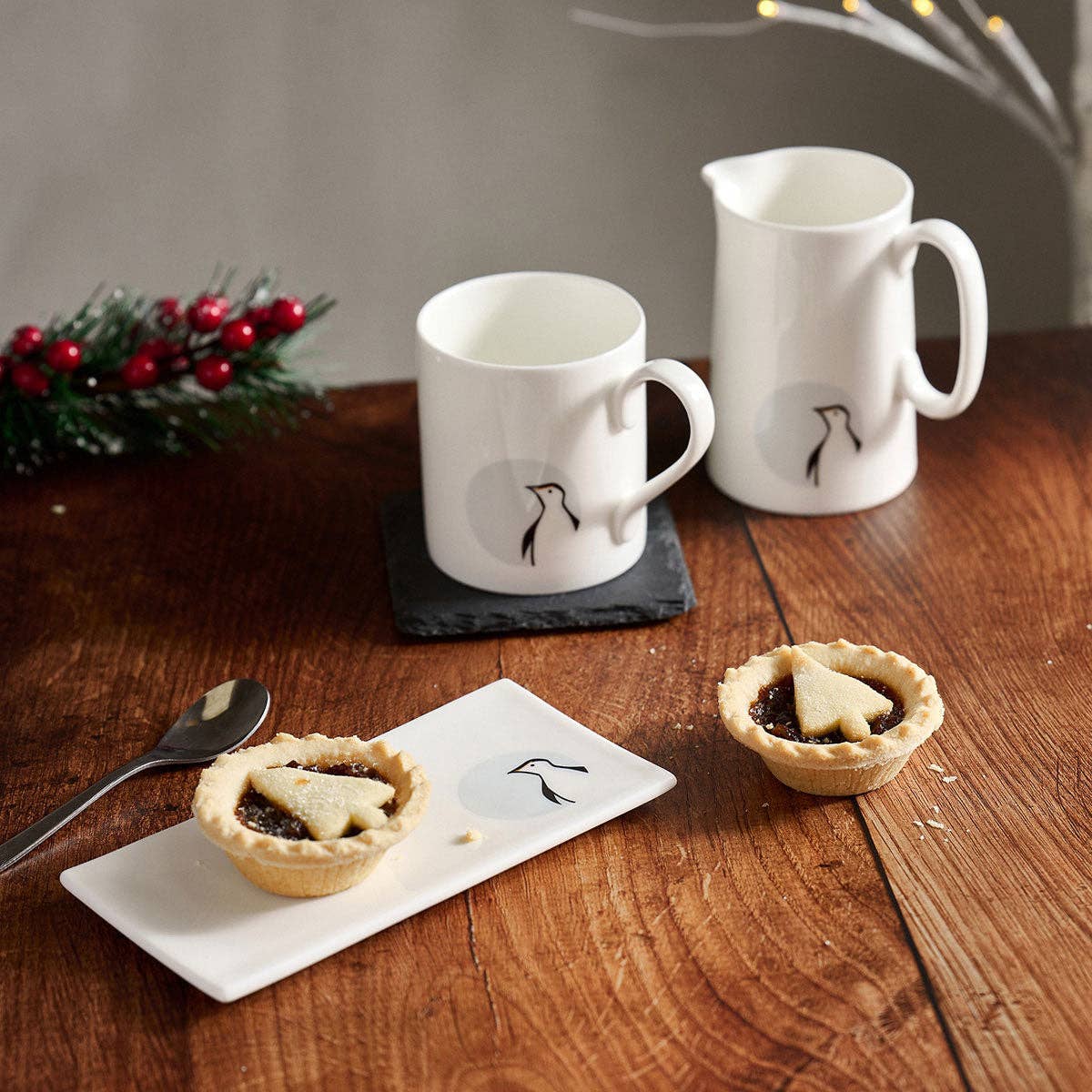 Jin Designs - Wholesale Coffee Mug - Penguin in the Window Mug4