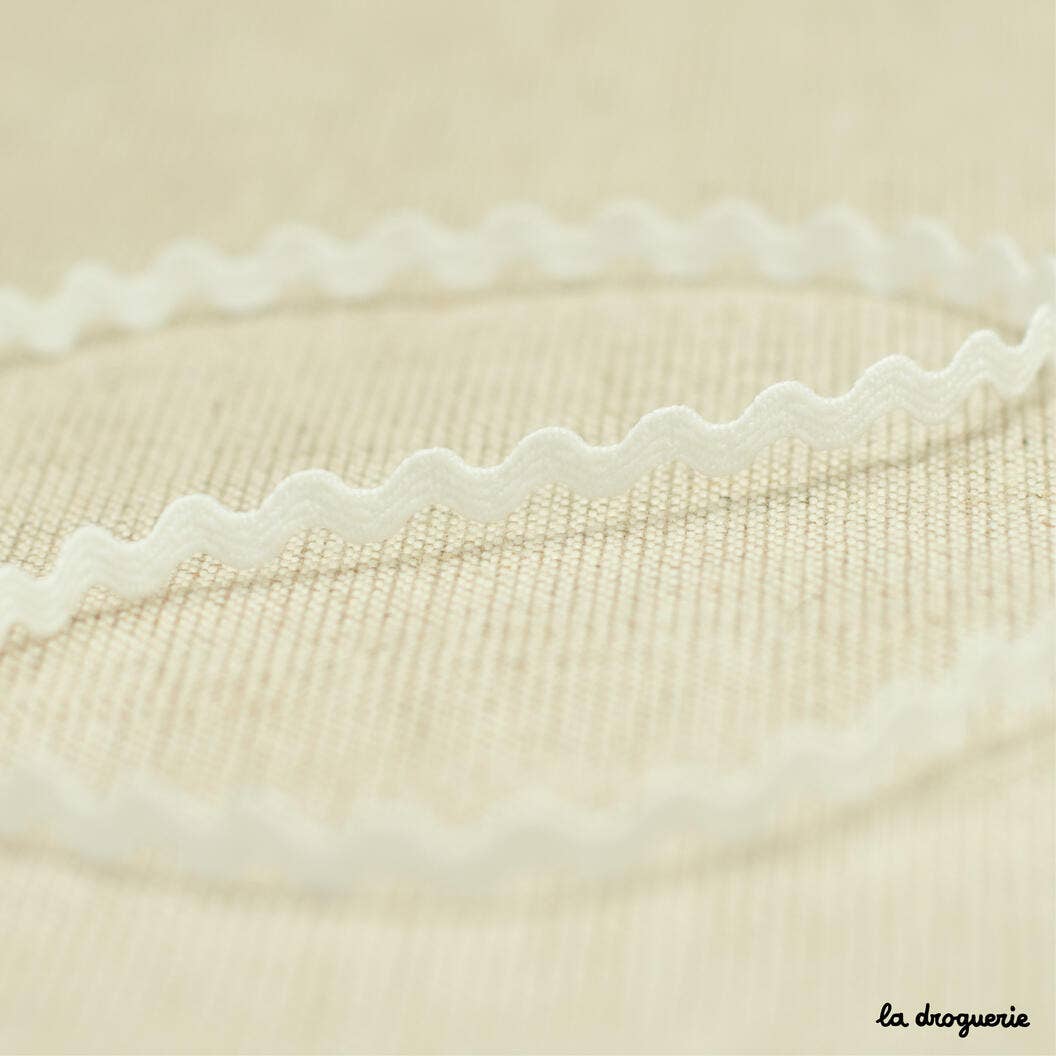 LA DROGUERIE - Wholesale Ribbon - Gift Wrapping - Small rickrack ribbon13