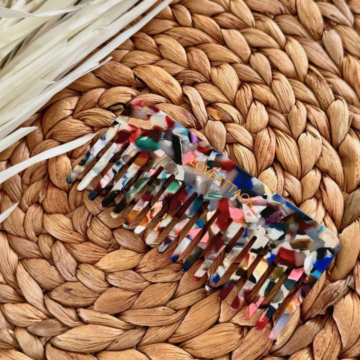 Love Attack – wholesale Hair brush/comb – Cellulose Acetate Wide Tooth Detangling Hair Combs