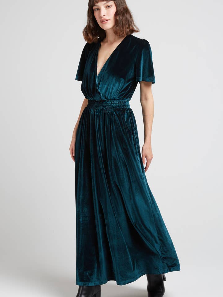 Andy & Lucy - Wholesale Dress - Women's - MILBURN - Long sleeve velvet dress2