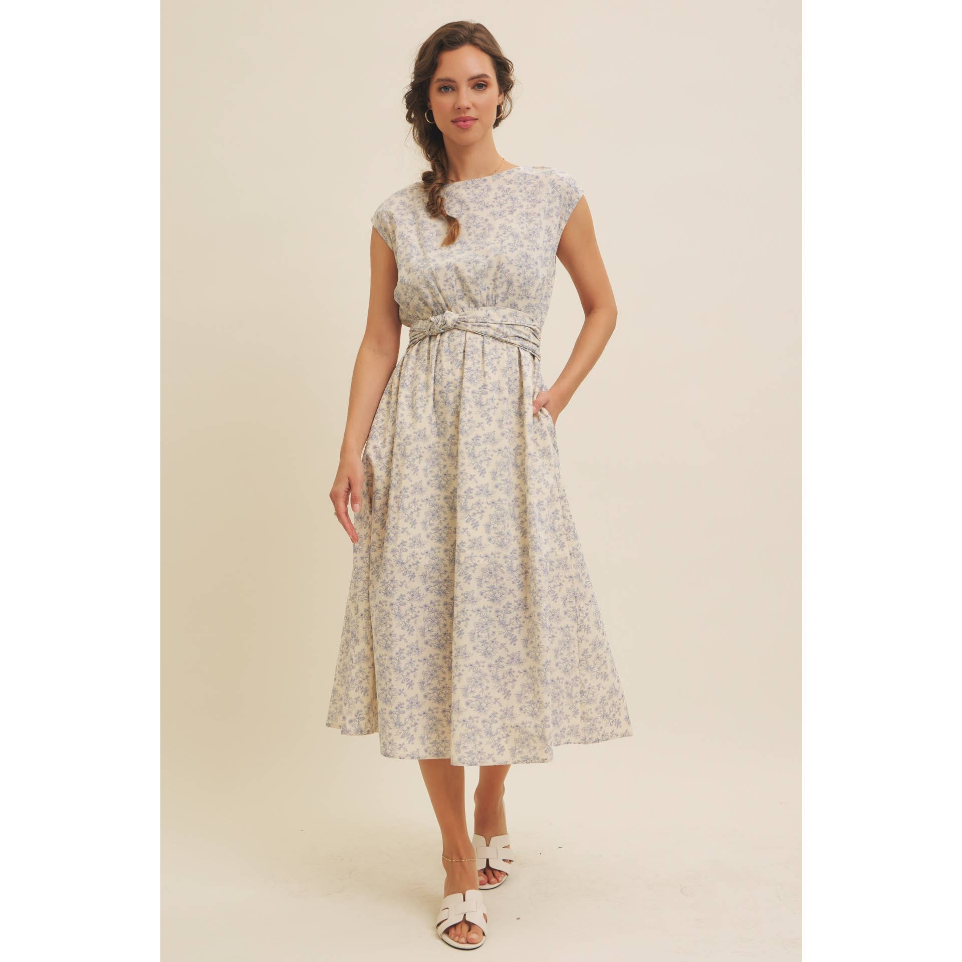 in february - Wholesale Dress - Women's - BOAT NECK PLEATED SLEEVELESS FLORAL MIDI DRESS11