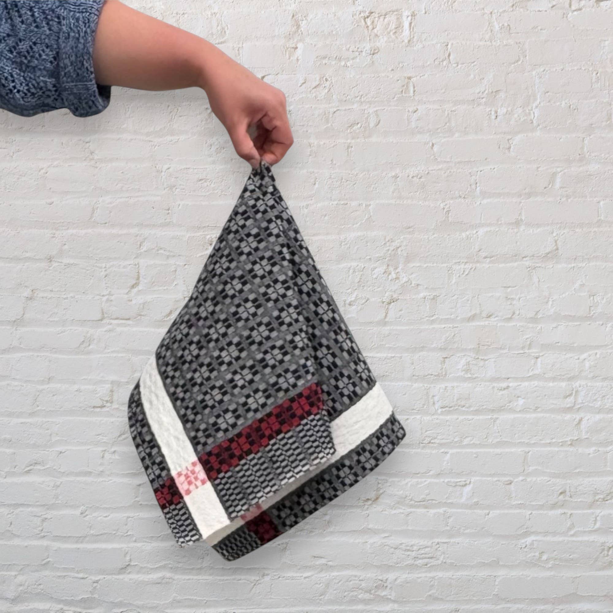 Dandarah – Großhandel Geschirrtücher – Handgewebtes schwarz-weiß kariertes Küchentuch