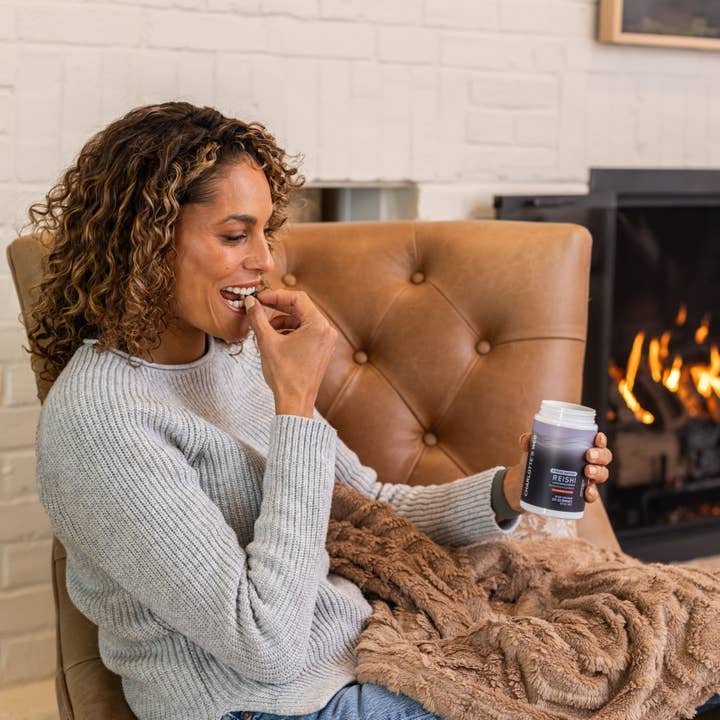 Charlotte's Web - Wholesale Oral Supplement/Vitamin - Stress Support with Reishi & Ashwagandha Mushroom Gummy1