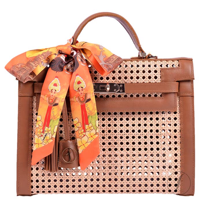 KELLY - MEDIUM | SMALL HOLE RATTAN for wholesale by Feodora Ubud