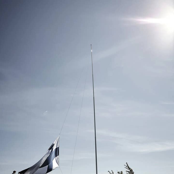 Cozy Publishing - Wholesale Home & Garden Book - Happy Homes - Hideaways1