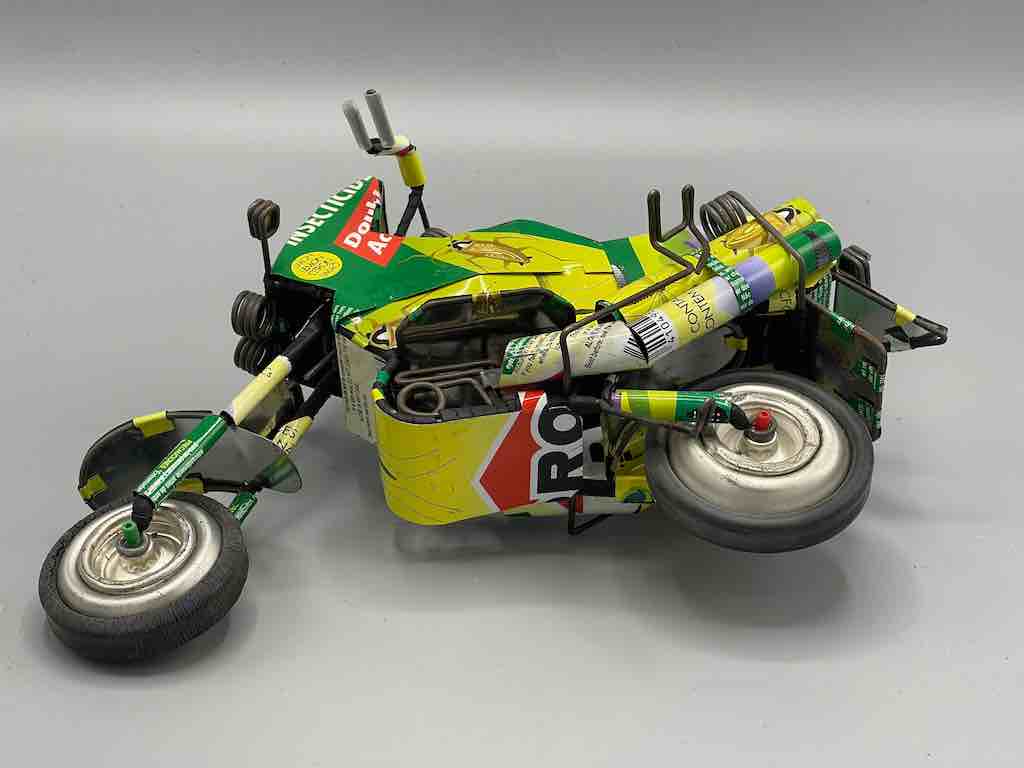 The Niger Bend - Wholesale Tafelbladdecoratie - Afrikaanse speelgoedmotorfiets van gerecycled metaal in blik - Burkina Faso20