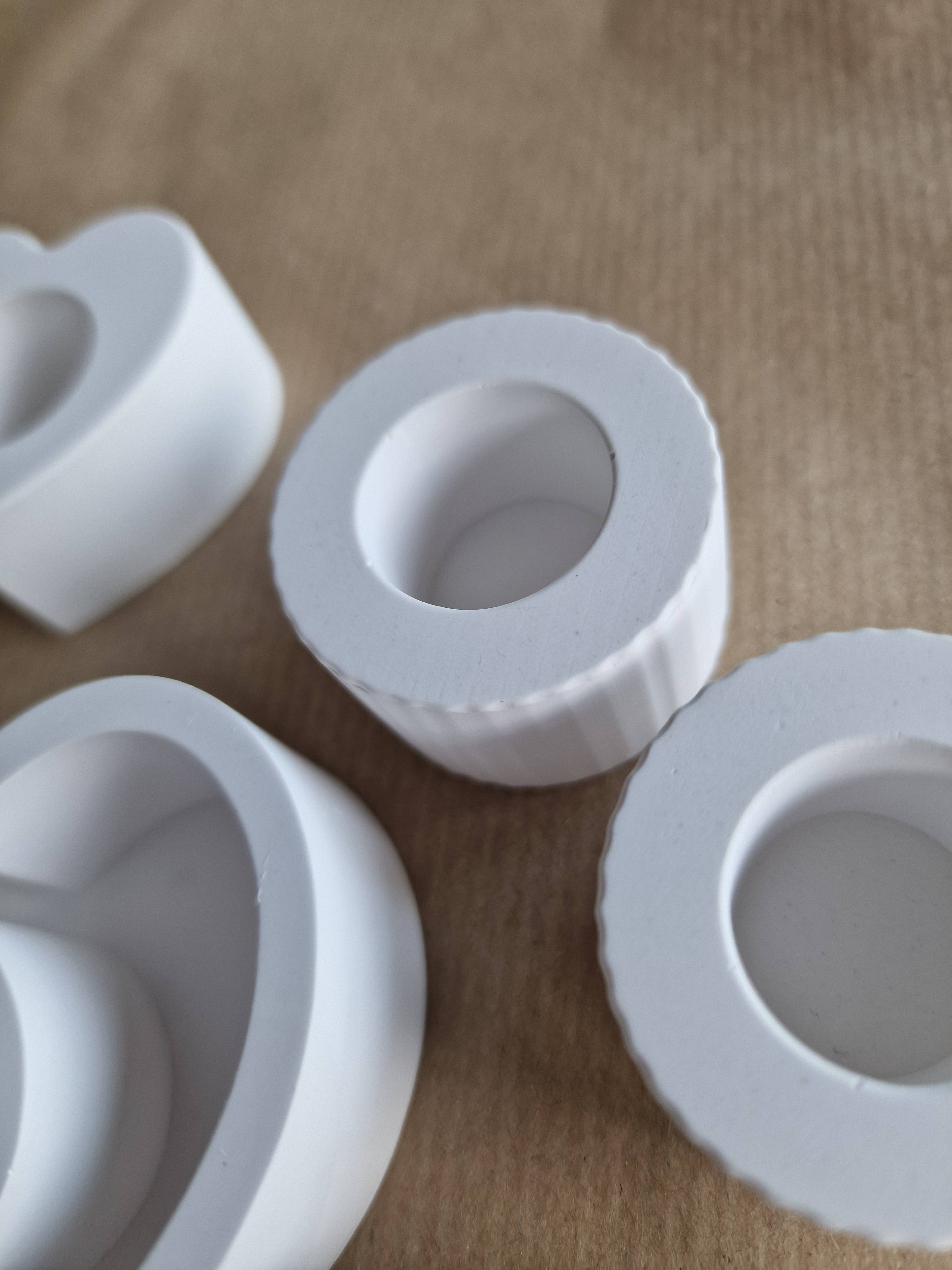 isaMi - Wholesale Candle Holder - Candlestick single | Heart & Round for short & long candles1