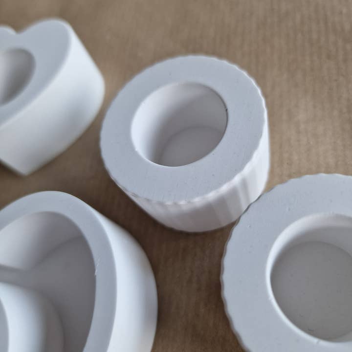 isaMi - Wholesale Candle Holder - Candlestick single | Heart & Round for short & long candles1