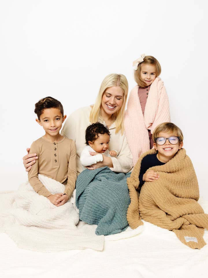 Lou Lou & Company - Wholesale Bedding Blanket - Kids & Baby - Chenille Blanket - Ocean Blue - Small & Large