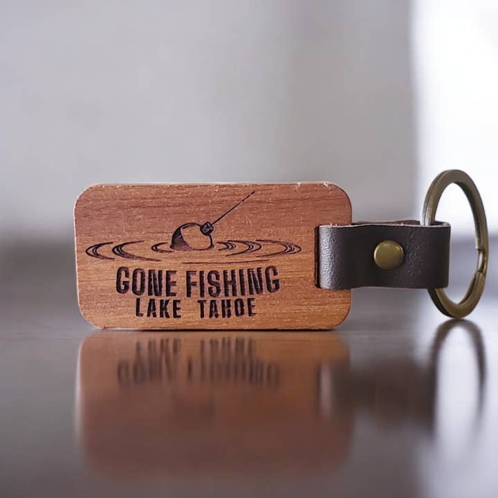 Porte-clés en bois et cuir « Gone Fishing » personnalisable et autres tendances Résultats pour location cacahuete en vente B2B. Retours gratuits et paiement à 60 jours sur Faire sur Faire.