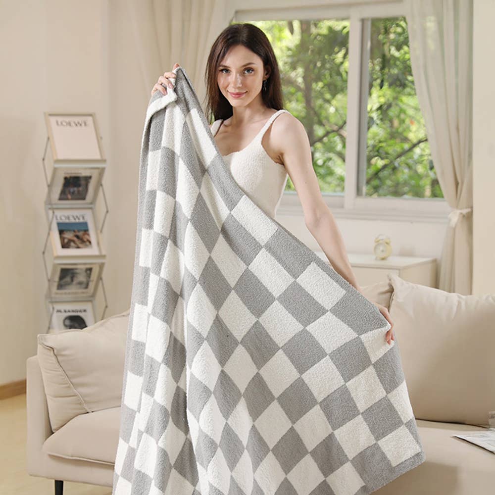 Sensibling Corp. – wholesale Throw blanket – Reversible Checkerboard Patterned Throw Blanket
9