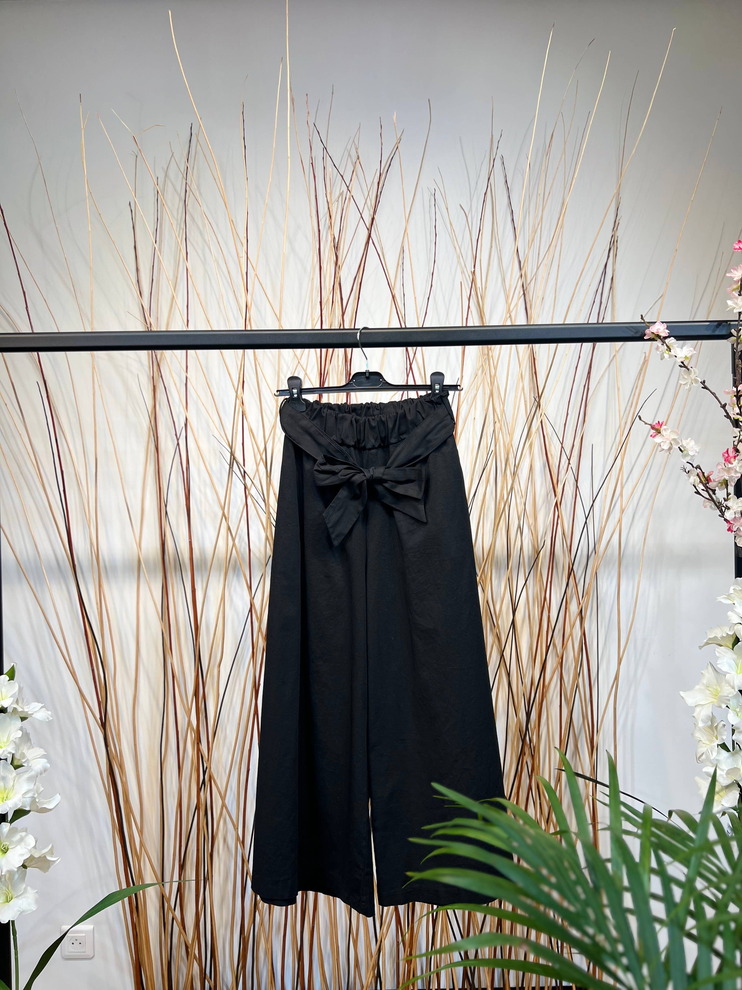 L'Emotion – wholesale Pants – Women's – Wide Cut Skirt Trousers & Ribbon Belt0