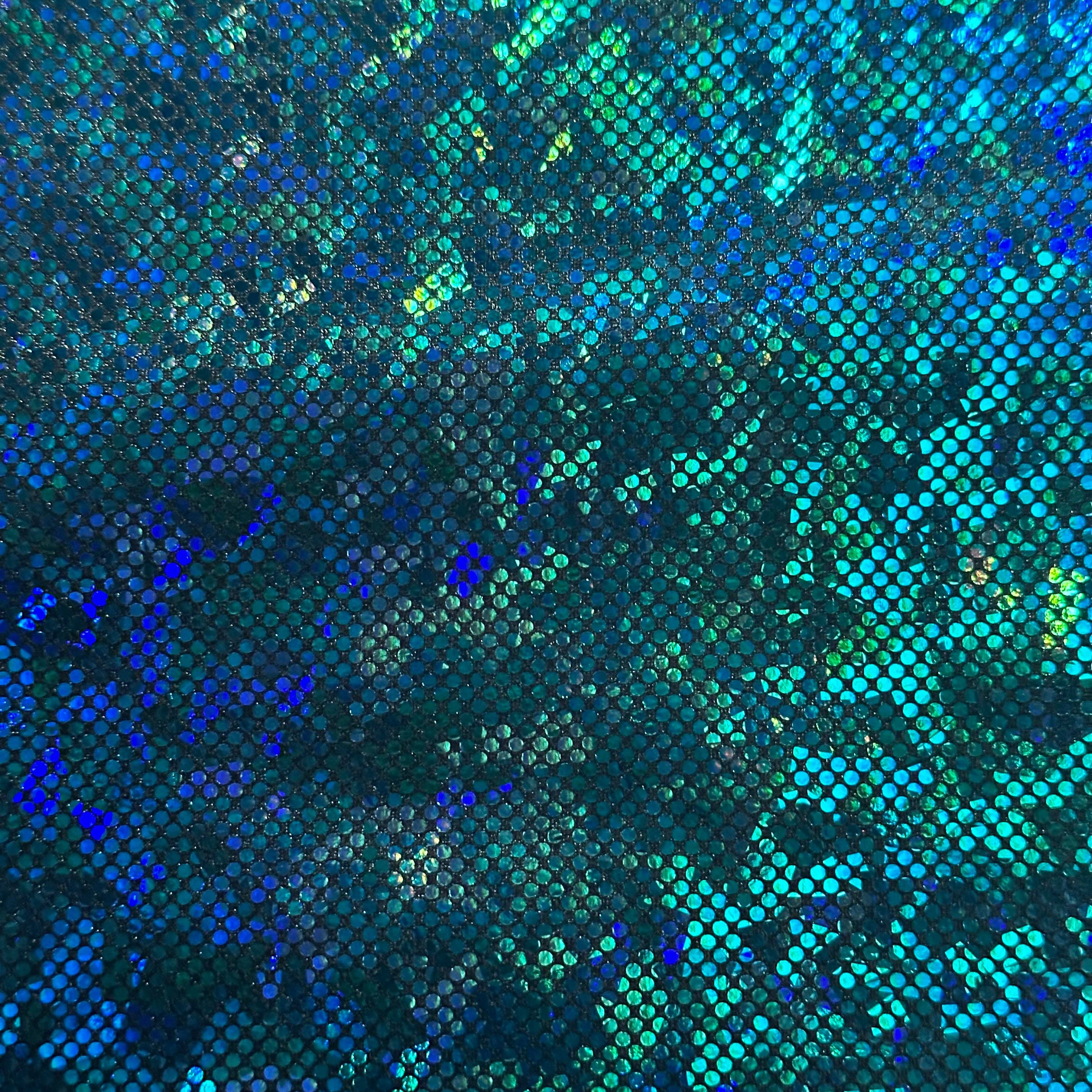 Spandex palace - Venta al por mayor Tela - Tela de nailon y elastano con diseño de holograma de cristal roto: realza tu estilo con un toque contemporáneo | Spandex Palace30